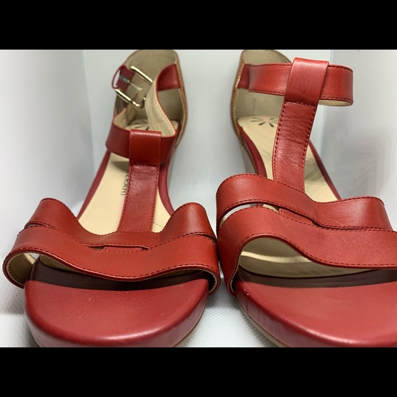 Issac Mizarahi Red Leather wedge sandals - Picture 6 of 8